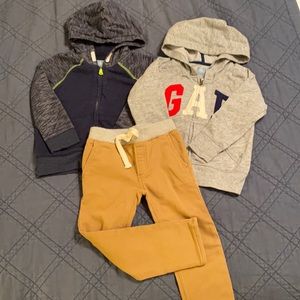 Baby GAP 4 years zip up sweatshirt hoodie khakis